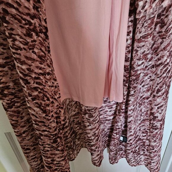 XXL Vera Wang nightgown - solid pink inside w zebra-like, short sleeve robe - Picture 6 of 6